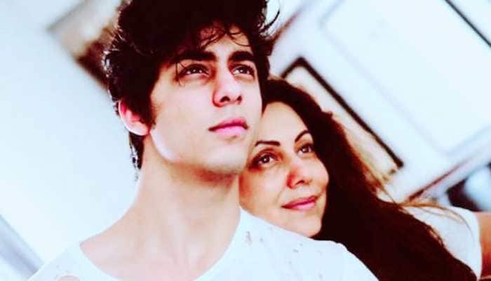 Gauri Khan breaks down after son Aryan gets bail; Salman, Akshay and her BFFs call to congratulate! 