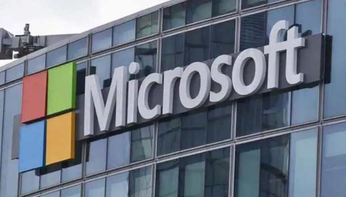 Microsoft tops Apple to become world&#039;s most valuable company