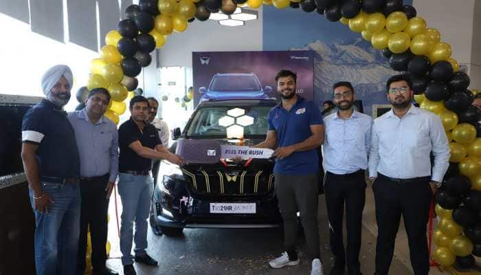 Paralympic Javelin gold winner Sumit Antil handed-over Mahindra XUV700 Gold Edition, Deliveries begin