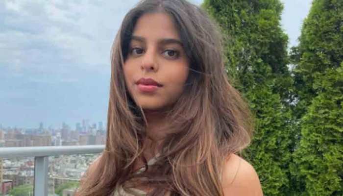 Viral photo: Suhana Khan parties with gal pals to celebrate Aryan Khan's return from jail