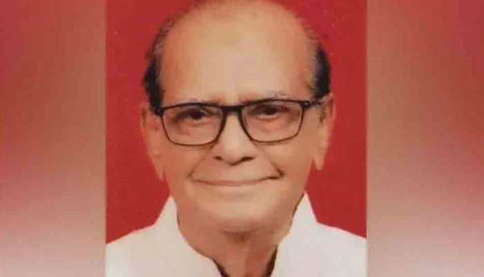 Amitabh Bachchan-Hema Malini starrer 'Baghban' screenwriter Shafeeq Ansari dies aged 84