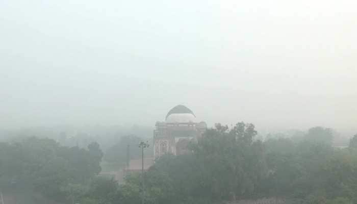 Higher wind speed lowers pollution level in Delhi, air quality improves slightly