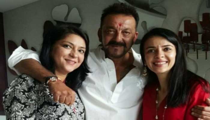 Sanjay Dutt celebrates Bhai Dooj with sisters Priya, Namrata 