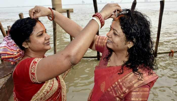 Chhath Puja 2021 Day 3 Sandhya Arghya Sunrise Sunset Timings On Nov 10 Culture News Zee News 0012