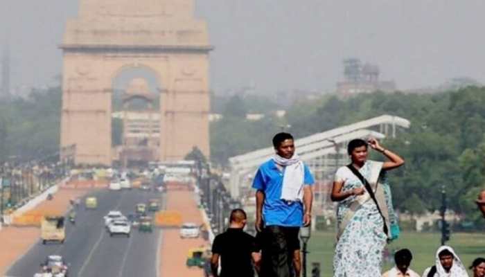 Use public vehicle at least 1 day every month to make Delhi pollution free: Sisodia urges citizens