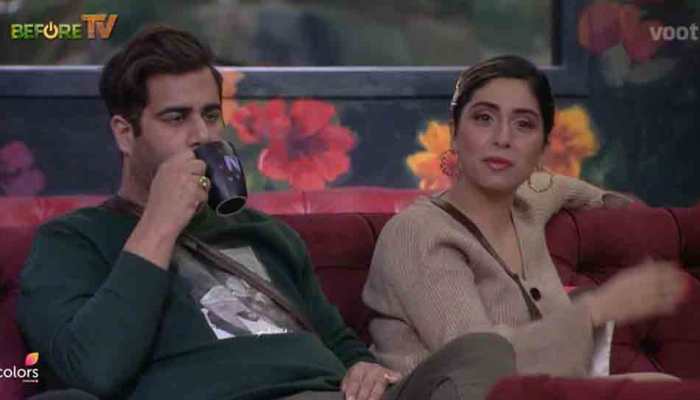 Bigg Boss 15: Days after &#039;spit in food&#039; remark, Neha Bhasin goes berserk, gets violent with Pratik Sehajpal, Nishant Bhat