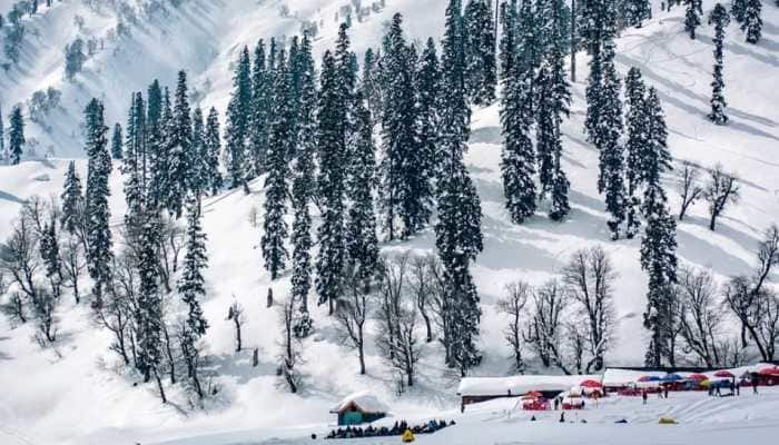 It&#039;s freezing cold in Kashmir, Ladakh; IMD predicts light snow and rain on November 24-25