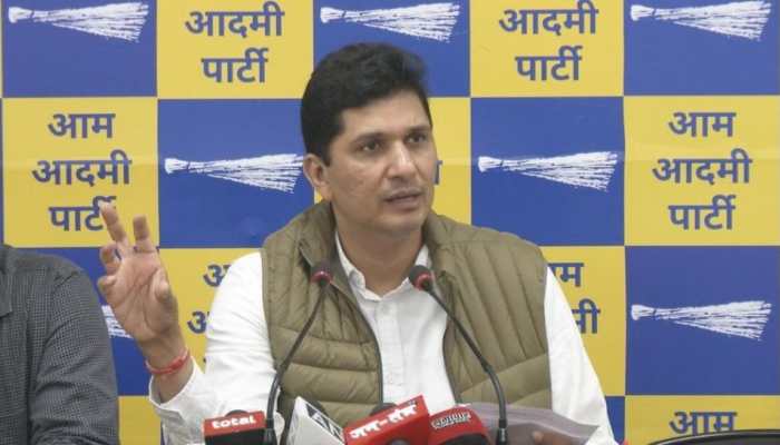 AAP promises to mark vending zones for street vendors, to eliminate the system of inconvenience: Saurabh Bhardwaj