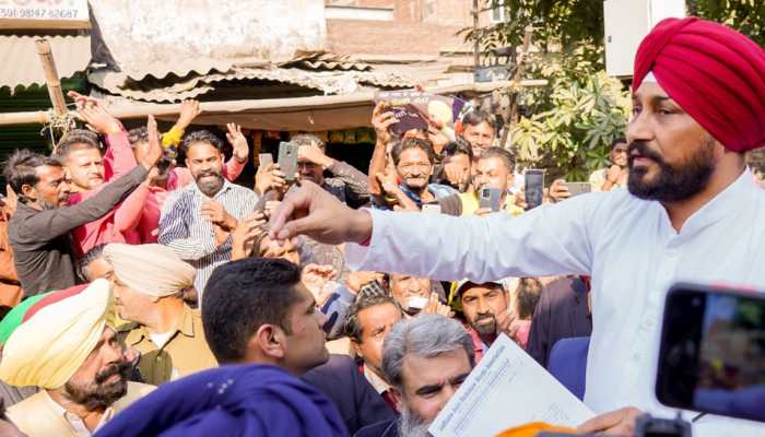 Ahead of Arvind Kejriwal's 'auto samwad', Punjab CM says govt will waive off pending challans of auto-rickshaw drivers