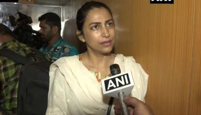 Sameer Wankhede's wife files complaint against Nawab Malik for sharing 'fake chat'