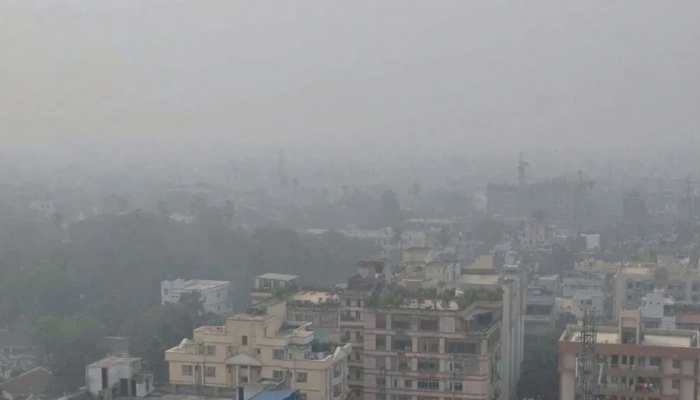 Air pollution: Delhi reimposes construction ban, to compensate labourers- 6 points