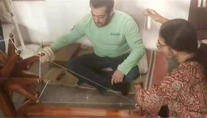 Salman Khan visits Sabarmati Ashram in Ahmedabad, tries his hand at &#039;charkha&#039; 