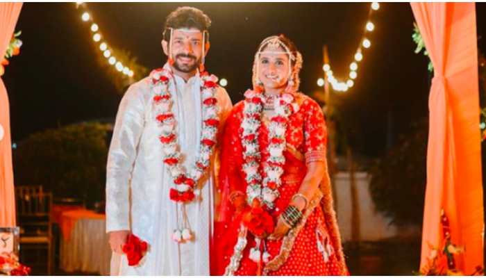 First photo: Actor Vineet Kumar Singh marries long-time girlfriend Ruchiraa Gormaray
