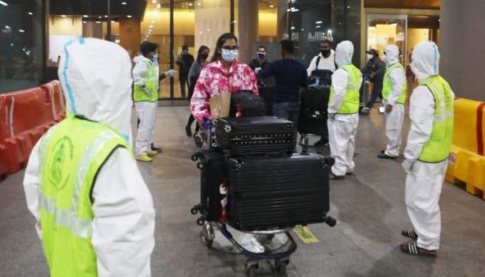 Omicron threat: 6 passengers travelling from &#039;at risk&#039; countries test COVID-19 positive in India