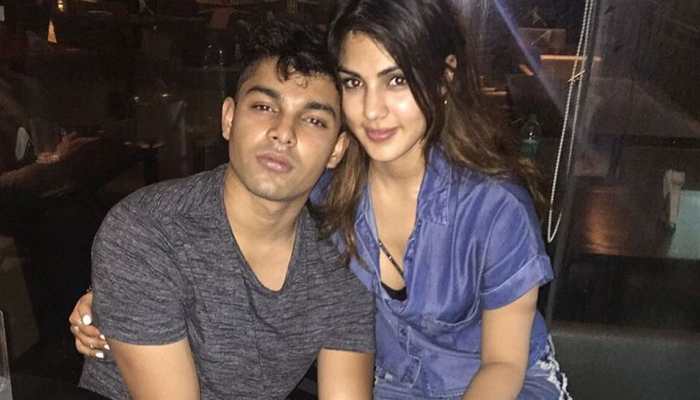Showik Chakraborty shares a 'thank you' post, sister Rhea Chakraborty says 'you're my warrior'!