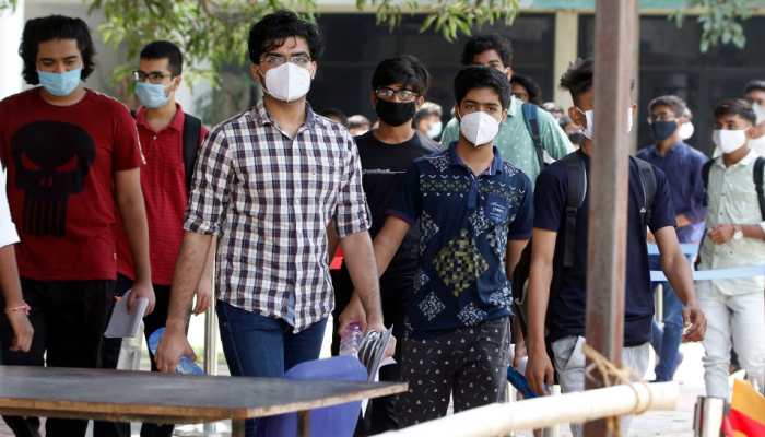 Delhi University panel recommends CET amid row over admission