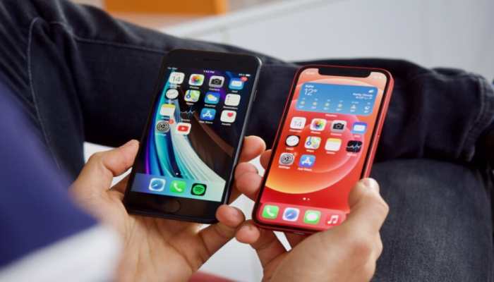 Confused between iPhone SE 2020 or iPhone 12 mini? Check deals on Flipkart and decide