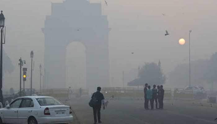 Delhi air quality remains ‘poor’, AQI recorded at 256