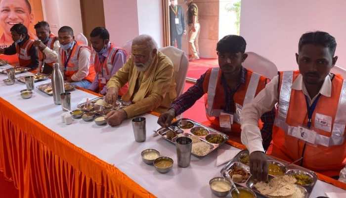 PM Modi shares a meal with workers involved in Kashi Vishwanath corridor construction; Watch