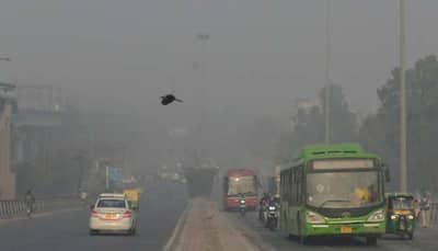 Delhi's air quality continues to remain 'very poor', likely to deteriorate further