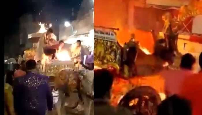 Horse carriage with groom on it catches fire during wedding procession - check what happens next! 