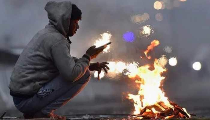 Cold wave grips Delhi as capital shivers at 4.6 degree Celsius, records lowest temperature this season