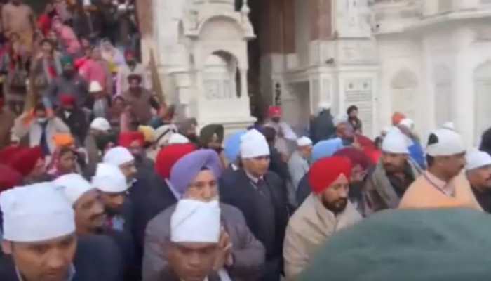 Punjab CM Charanjit Channi visits Golden Temple day after man lynched over &#039;sacrilege&#039; attempt