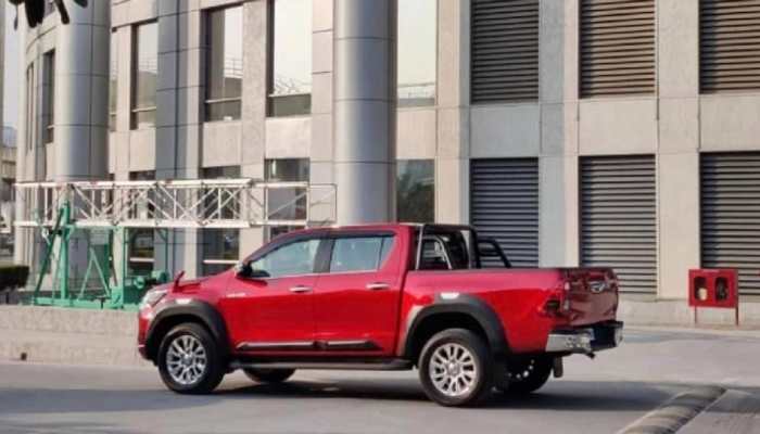 THIS is it! Toyota Hilux pickup truck spotted in India undisguised for the first time - Check pics