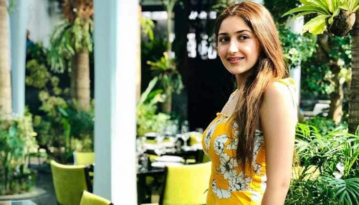 Don&#039;t just see a celebrity and set your goal for weight loss, urges actress Sayyeshaa