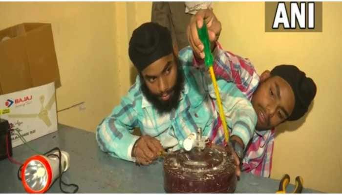 Amritsar's conjoined twins Sohna-Mohna get government job