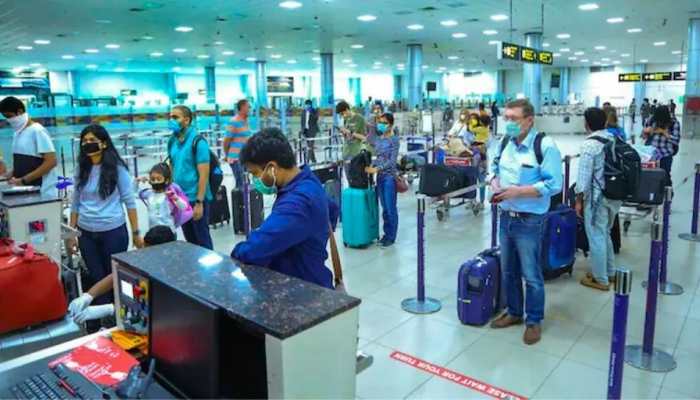 Thousands of flights canceled globally as Omicron mars Christmas weekend | World News | Zee News