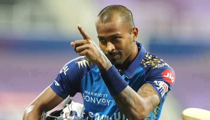 Watch: Hardik Pandya's rude behaviour with fan is getting viral