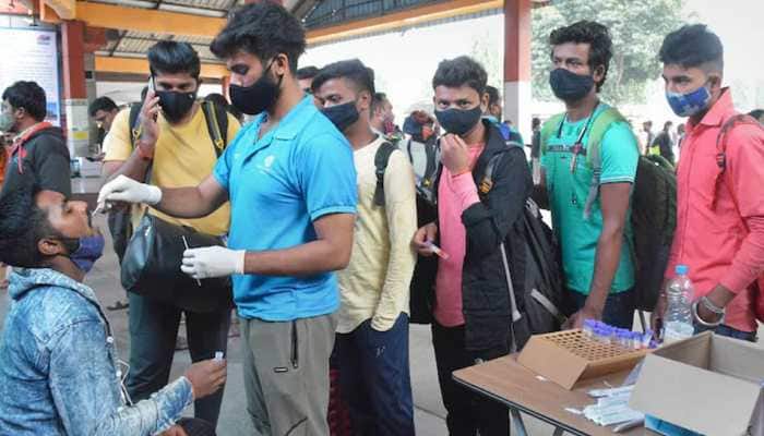 Omicron threat continues, India&#039;s overall tally reaches 422, most cases in Maharashtra