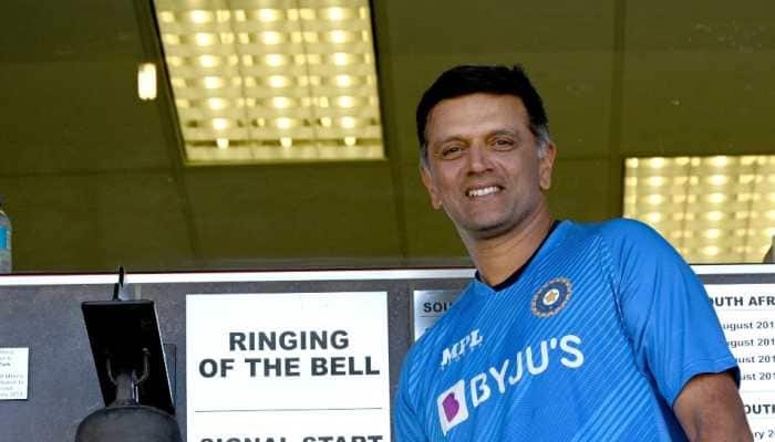 IND vs SA 1st Test: Rahul Dravid rings bell before start of play on Day 4, pic goes viral