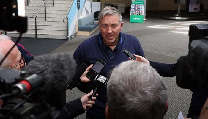 Ashes 2021-22: England coach Chris Silverwood to miss 4th Test after testing positive for COVID-19