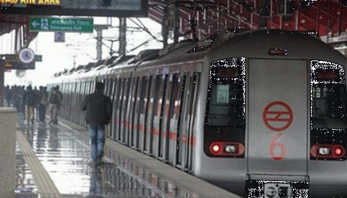 Delhi Metro stations witness long queues of commuters amid COVID-19 curbs 