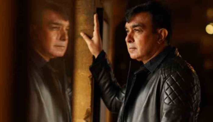 Filmmaker Vijay Galani, who produced 'Ajnabee', 'Veer' dead, Ramesh Taurani mourns demise