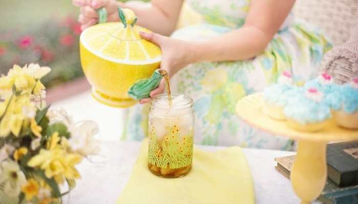 New Year's Eve: Check out these 7 EXCITING themes to liven your houseparty!