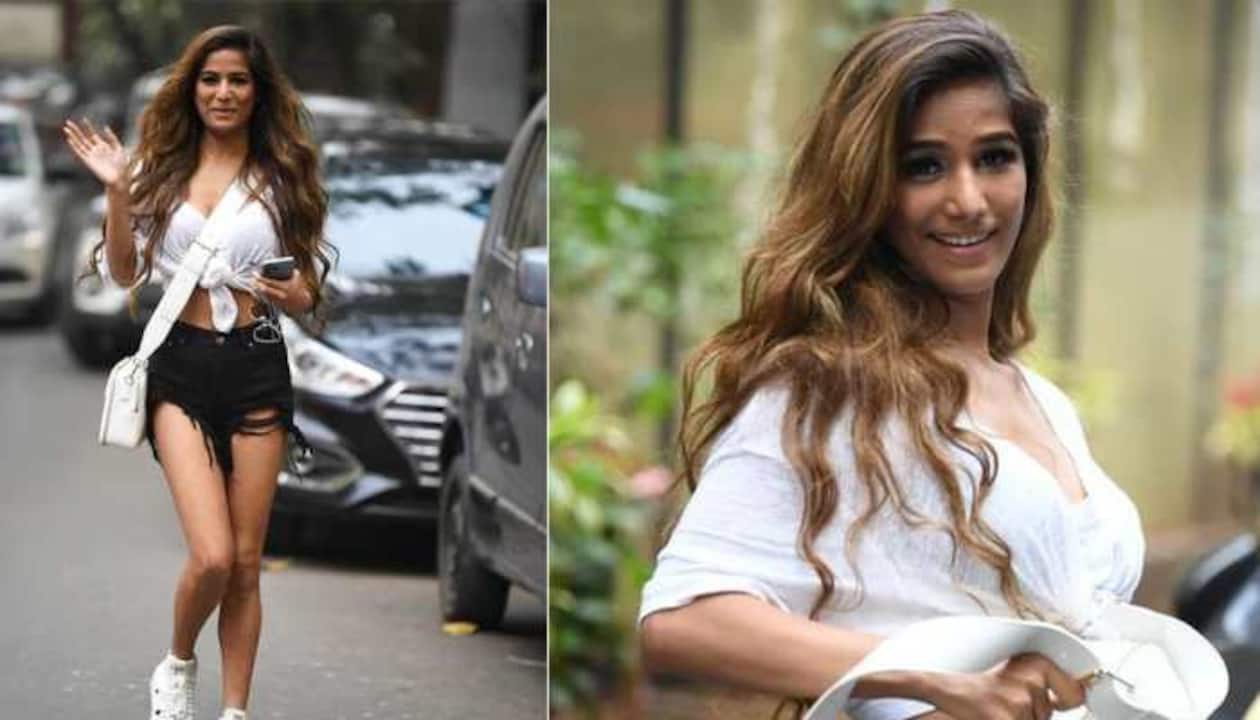 Poonam Pandey Xx Video Hd - Poonam Pandey BRUTALLY trolled for her revealing dress, haters call her  'sasti porn star'! | People News | Zee News