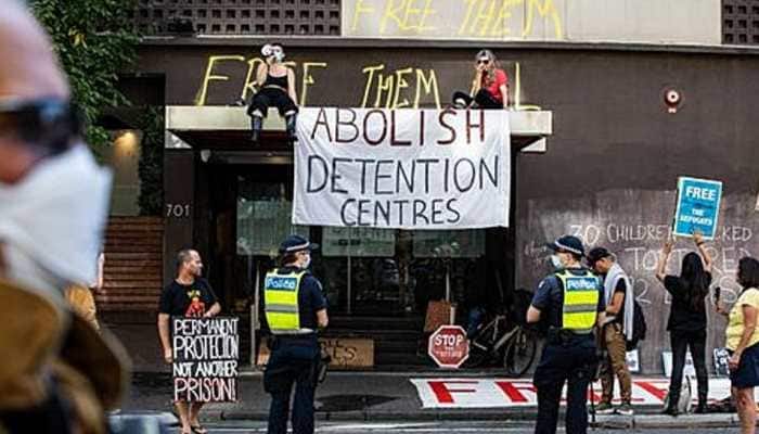 Novak Djokovic fans protest in front of world no.1&#039;s Melbourne detention hotel