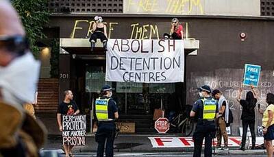 Novak Djokovic fans protest in front of world no.1's Melbourne detention hotel