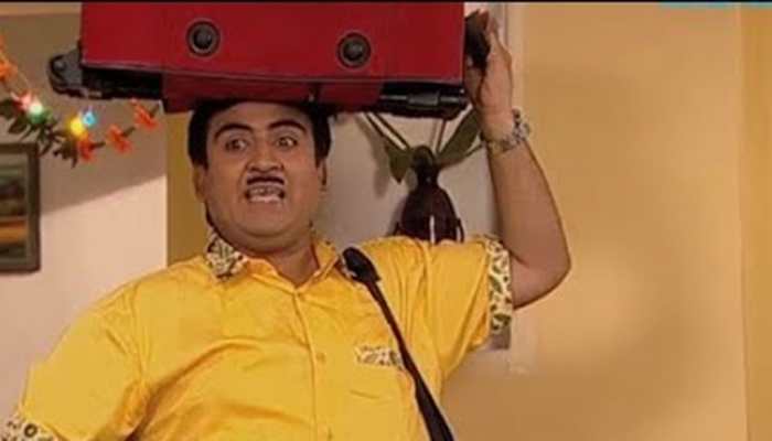 Lagta hai suitcase mein Daya Ben ko rakha hai, Jethalal aka Dilip Joshi MASSIVELY trolled for airport video!