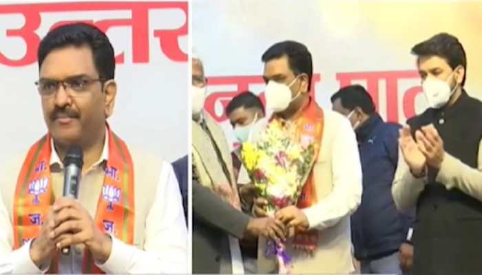 Aseem Arun, former Kanpur police Commissioner, joins BJP ahead of UP Assembly polls