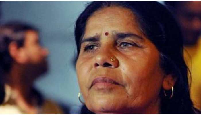 UP Elections: 'Gulabi Gang' chief Sampat Pal quits Congress after being denied ticket