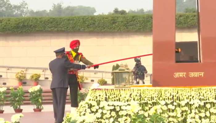 Amar Jawan Jyoti merged with eternal flame at National War Memorial Amar Jawan Jyoti merged with eternal flame at National War Memorial