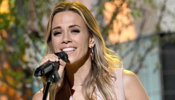 Jana Kramer Gets Baptised Says Today I Made My Faith Public People News Zee News 0418