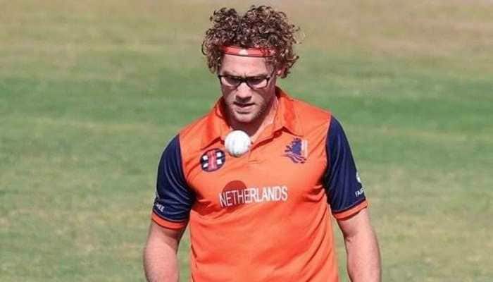 Watch: Netherlands pacer Vivian Kingma tamper with ball against Afghanistan, suspended for 4 matches
