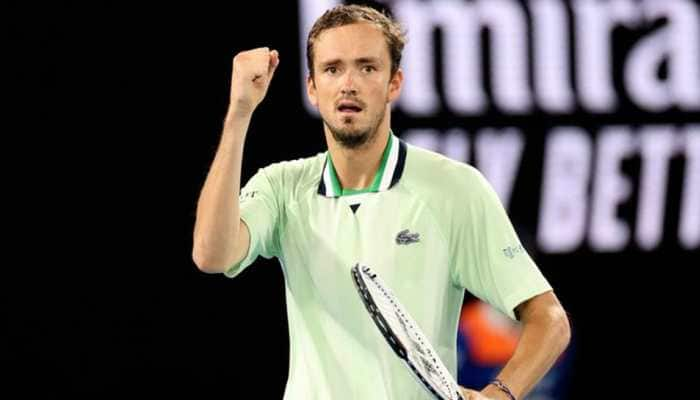 Australian Open 2022: Daniil Medvedev downs Stefanos Tsitsipas to set up final showdown with Rafael Nadal