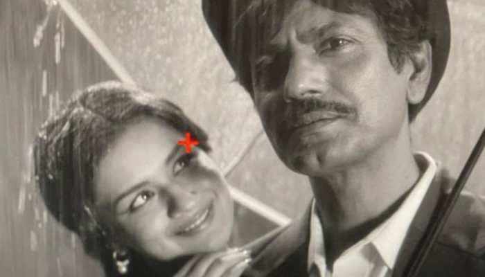 Kangana Ranaut finds Nawazuddin Siddiqui &#039;so hot&#039; in his quirky avatar from Tiku weds Sheru sets