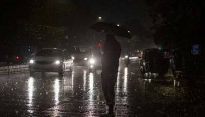 Delhi-NCR witness moderate rainfall, thunderstorm; cold waves in order
